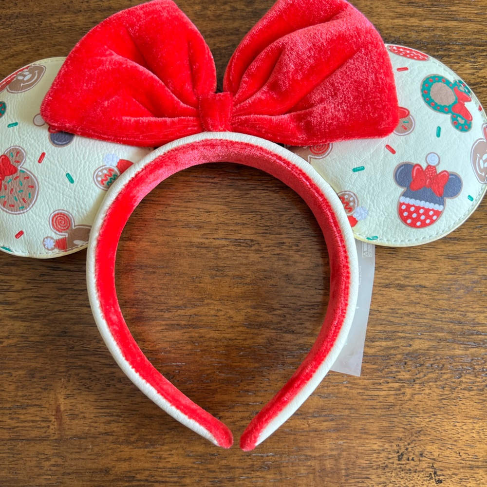 Loungefly Holiday Minnie Mouse ears